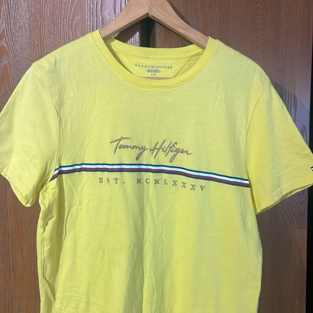 3️⃣ for 1️⃣5️⃣  Tommy Hilfiger - Yellow Shirt - Embroidered Logo